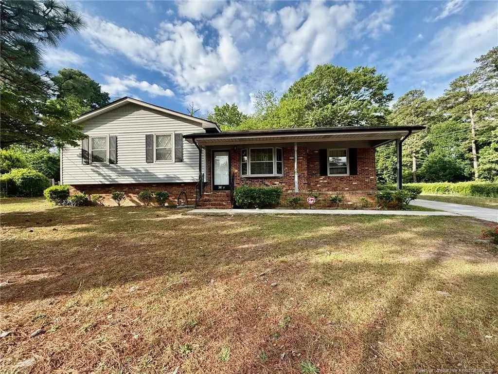 7300 Hyannis Drive, Fayetteville