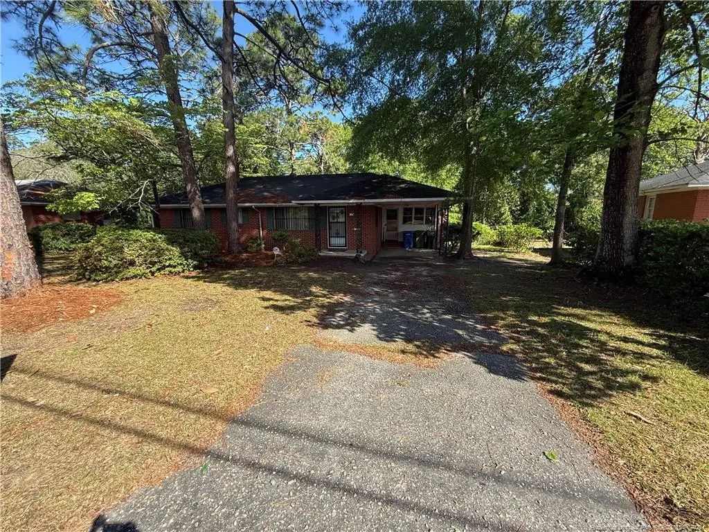 1876 Gola Drive, Fayetteville