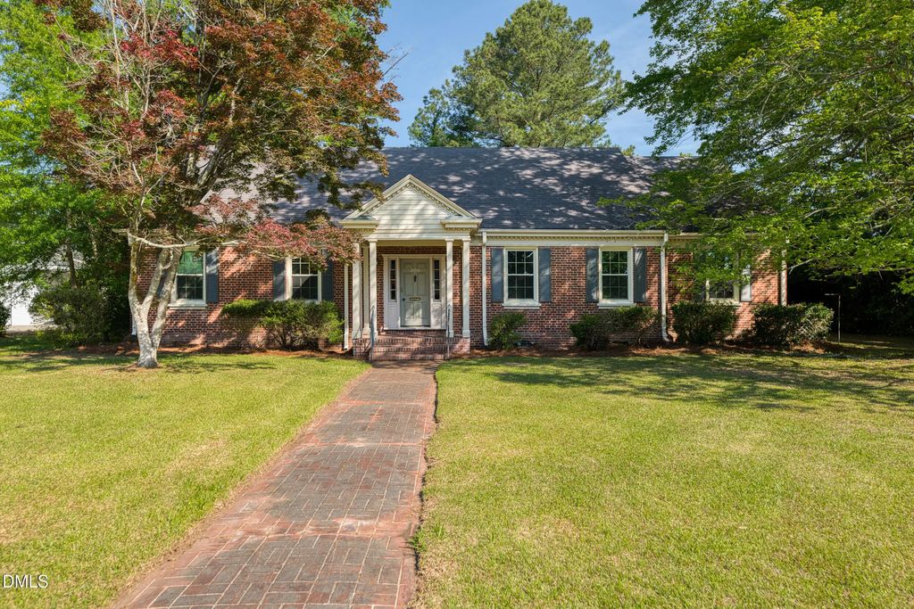 306 S Howard Circle, Tarboro