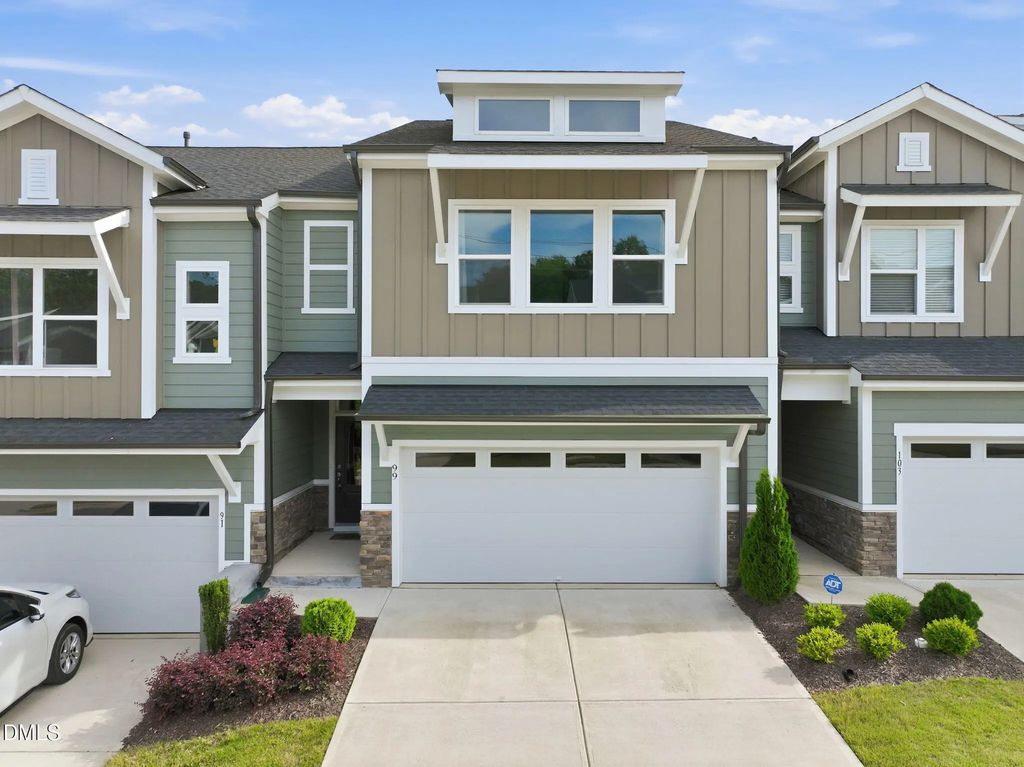 99 Deardom Way, Chapel Hill