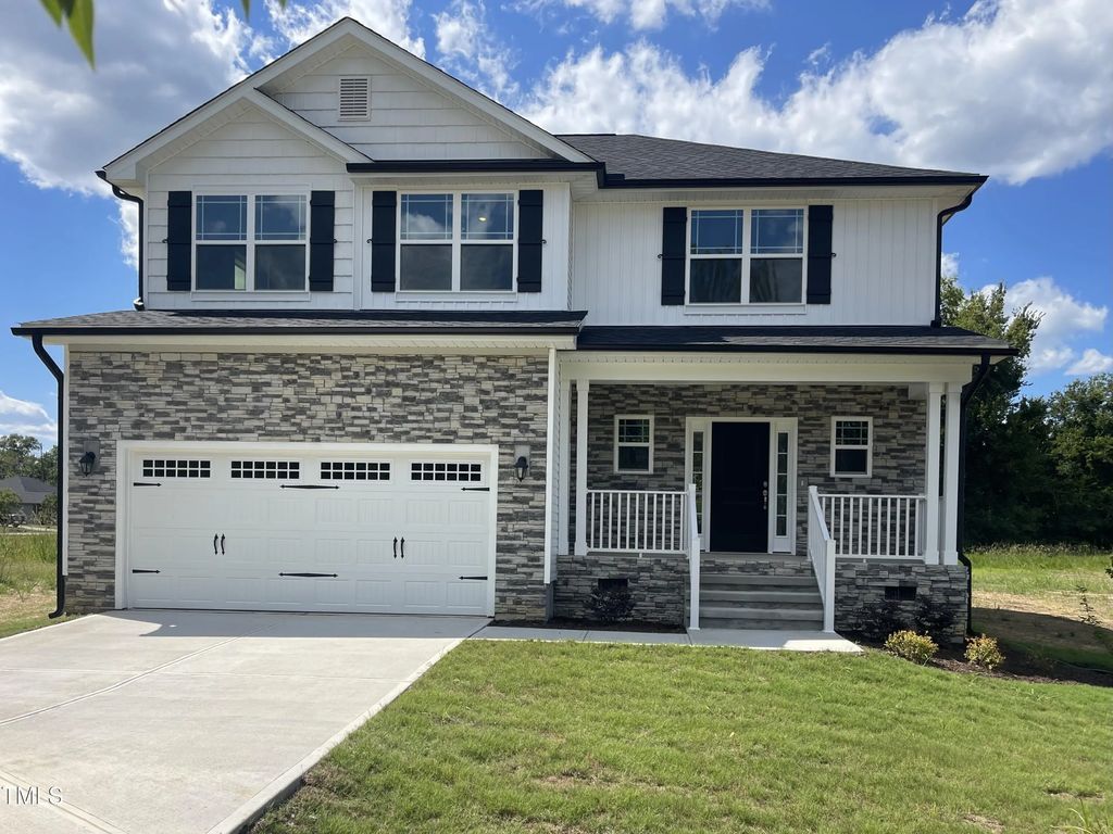 193 Falls Of The Cape Drive, Lillington