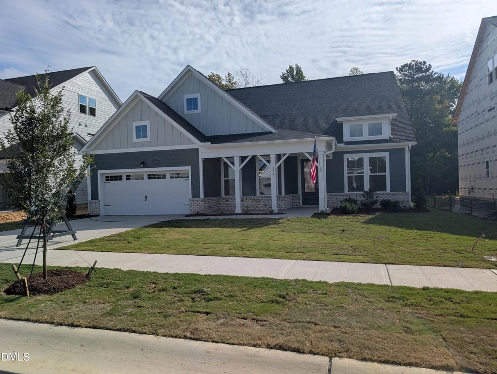 824 Diana Victoria Court, Wendell