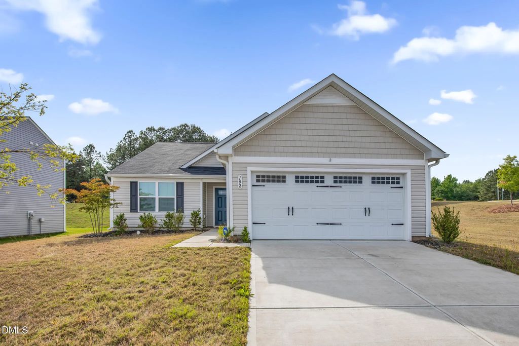 102 Fairfield Grove Court, Sanford