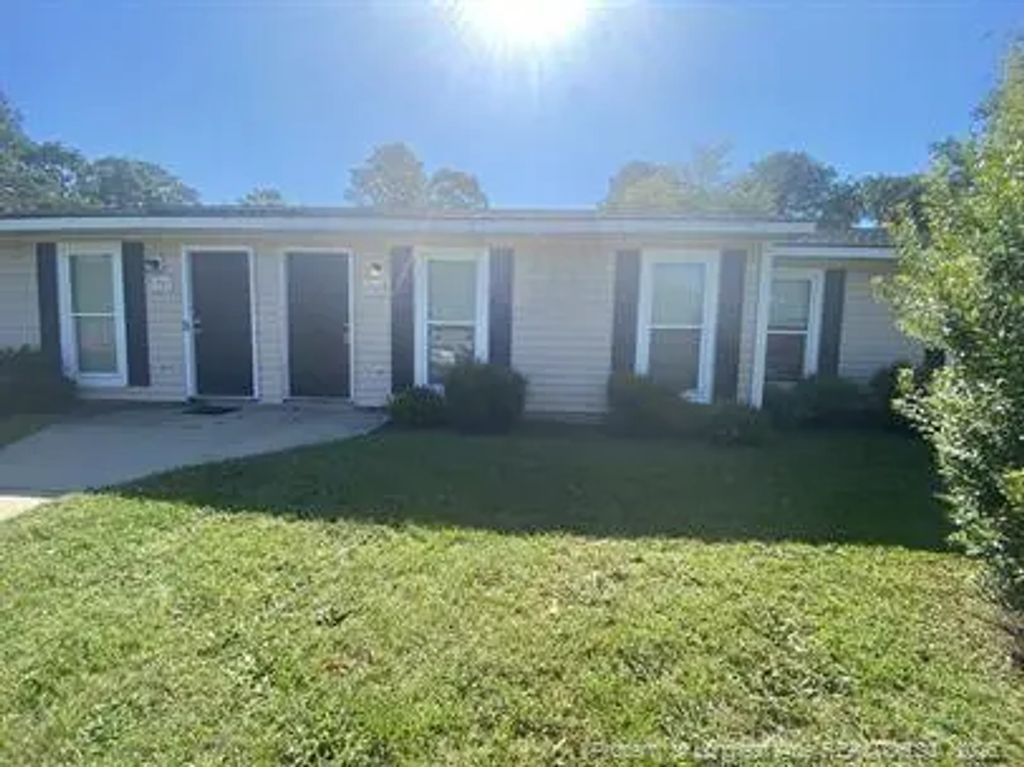 1783 Roberta Court, Fayetteville