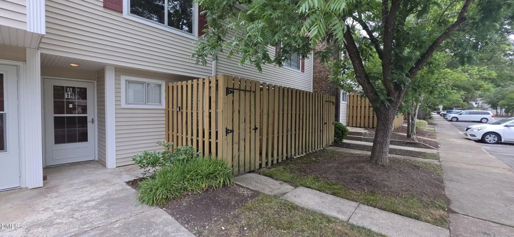 220 Elizabeth Street A18, Chapel Hill