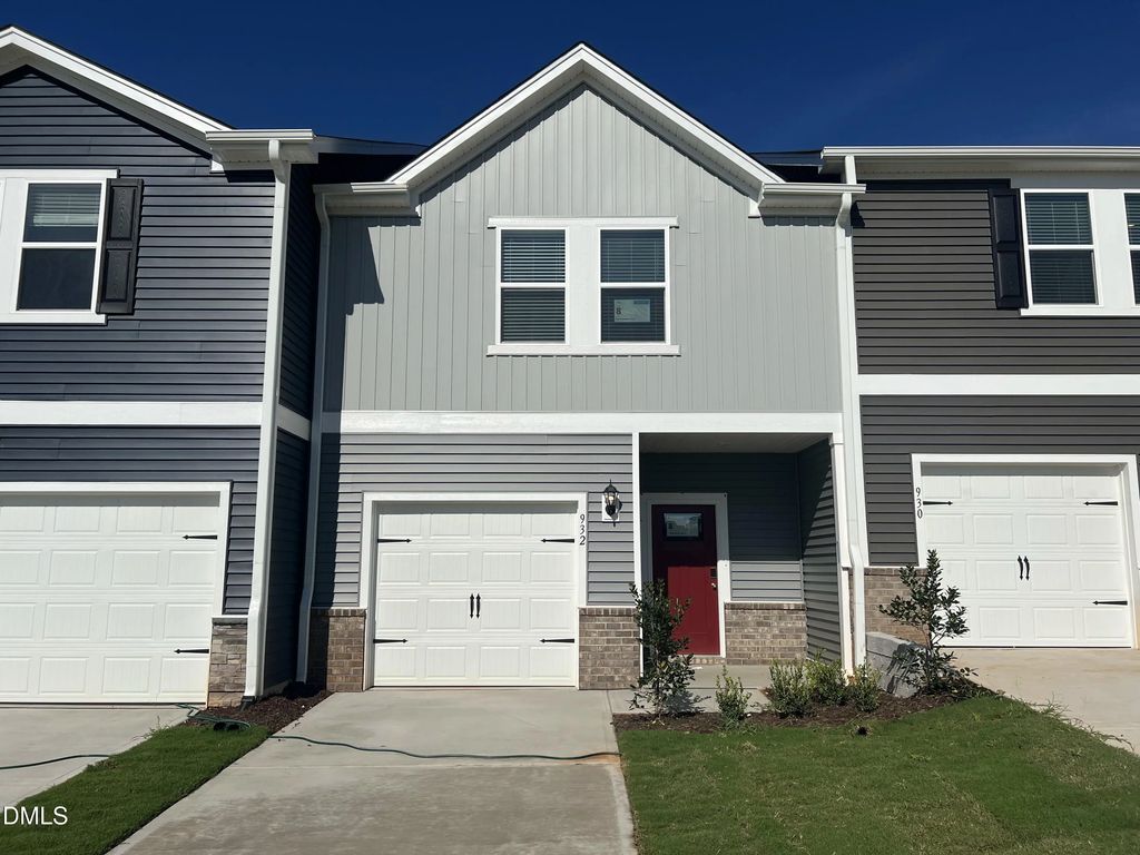 932 Broadleaf Trace, Mebane