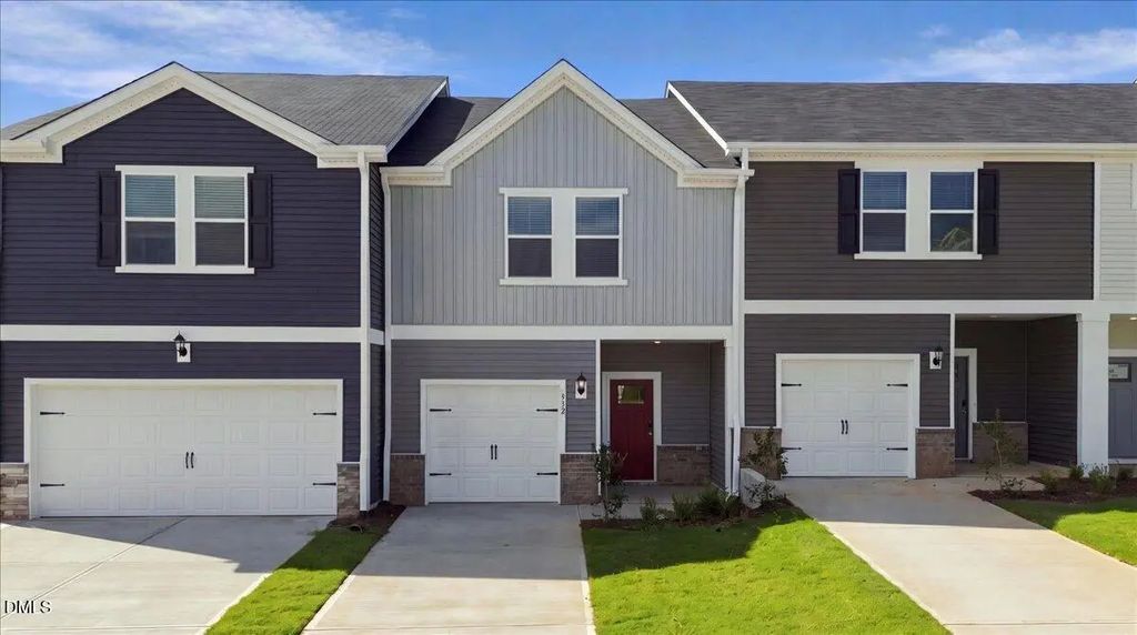 932 Broadleaf Trace, Mebane