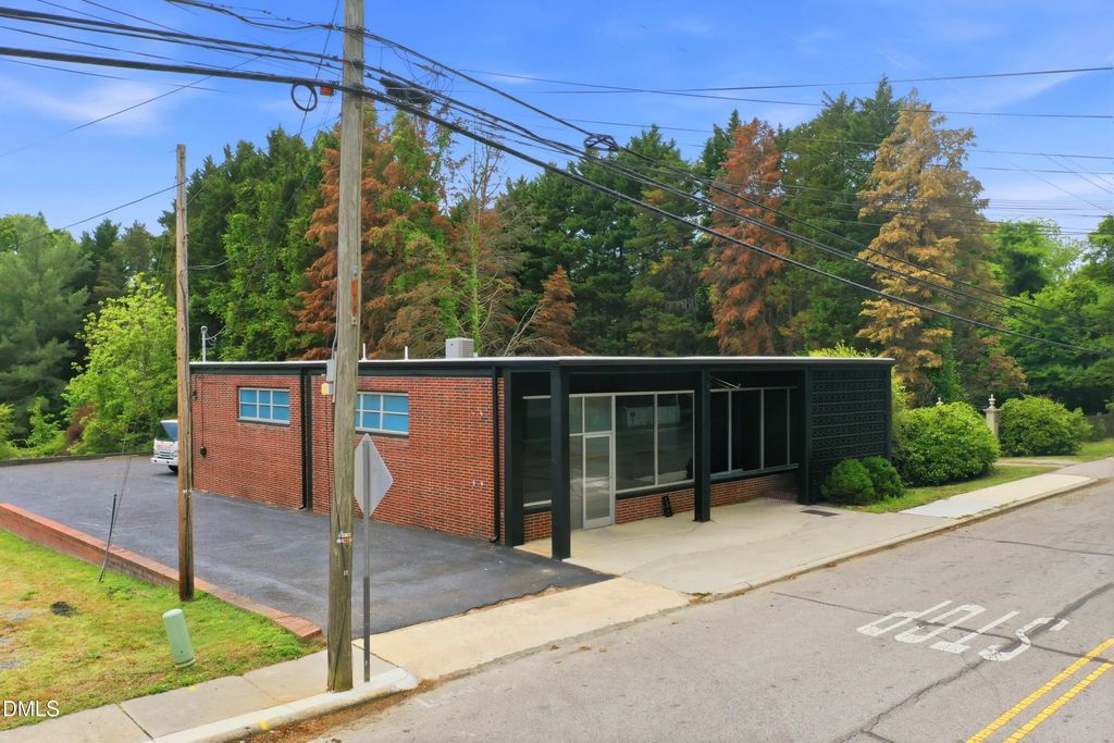 43 W Main Street W, Yanceyville