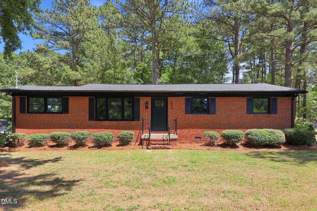 540 N Pine Street, Wendell