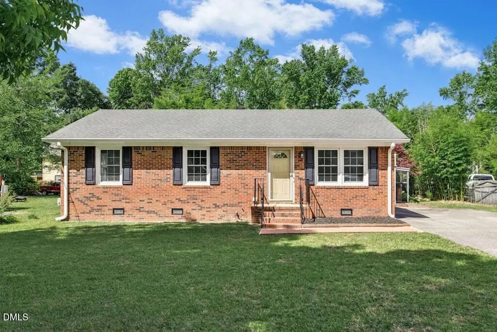 813 Rosemary Street, Erwin