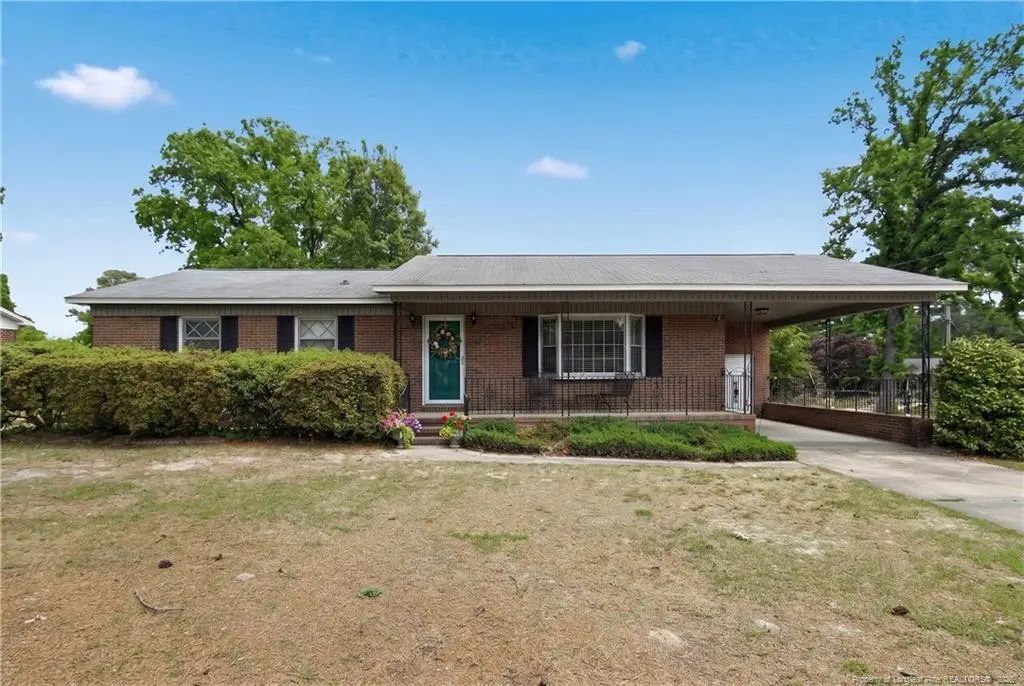 1413 Camelot Drive, Fayetteville