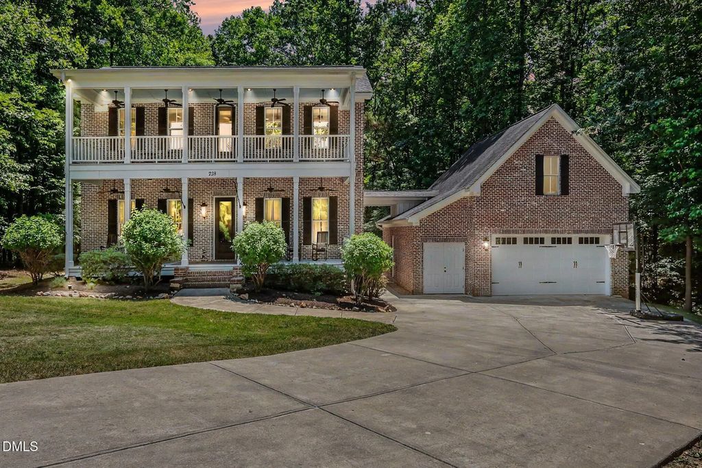 238 Alamo Court, Clayton