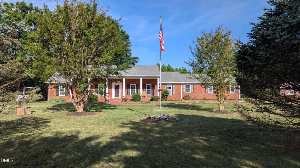 3418 Huffines Drive, Burlington