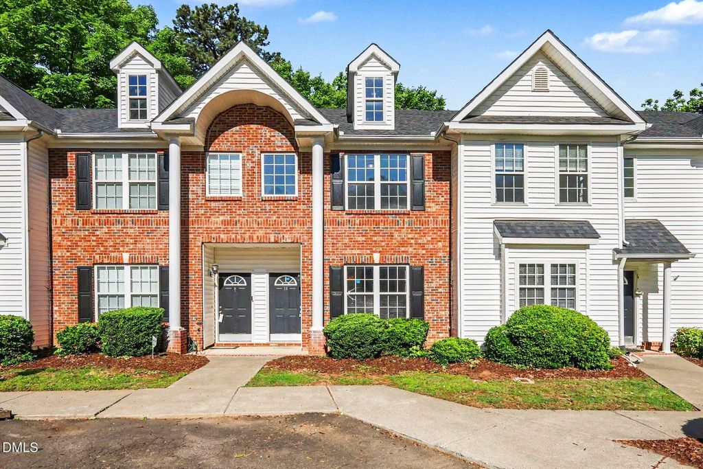 10 Moorefield Court, Durham