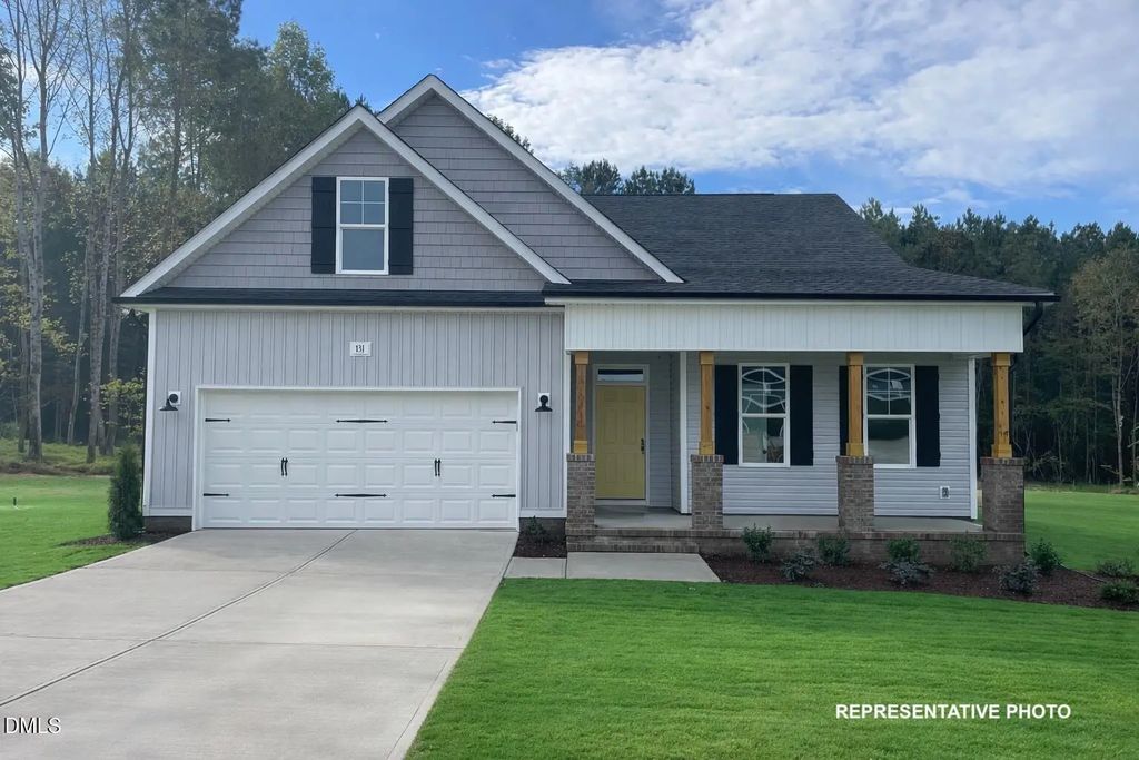 563 E Clydes Point Way, Wendell