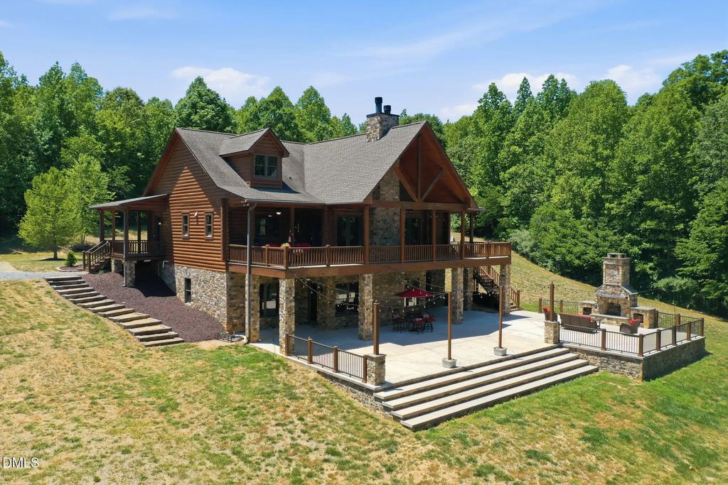 354 Wenasa Trail, Yanceyville