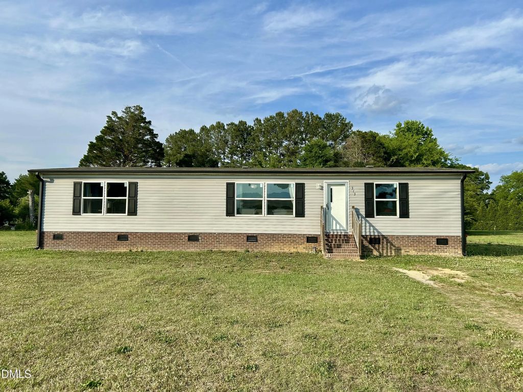 313 Old Country Lane, Selma