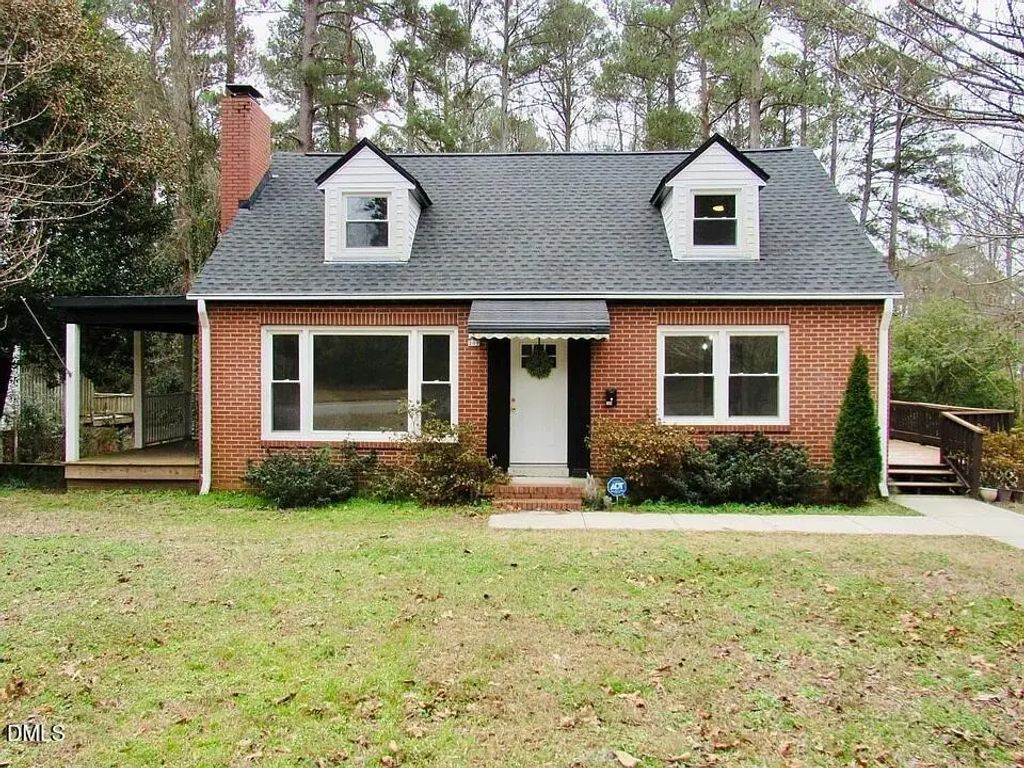 209 Carbonton Road, Sanford