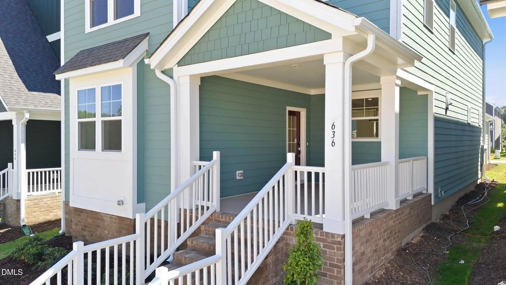 636 Helping Horse Lane, Wendell