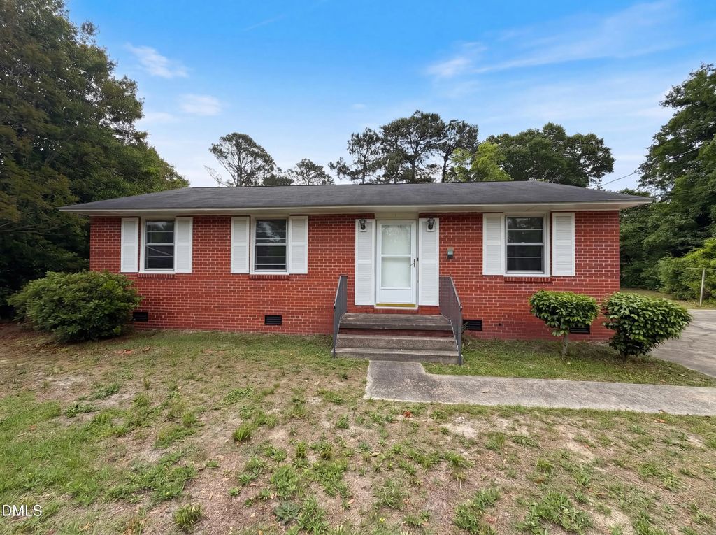 415 Buie Court, Fayetteville