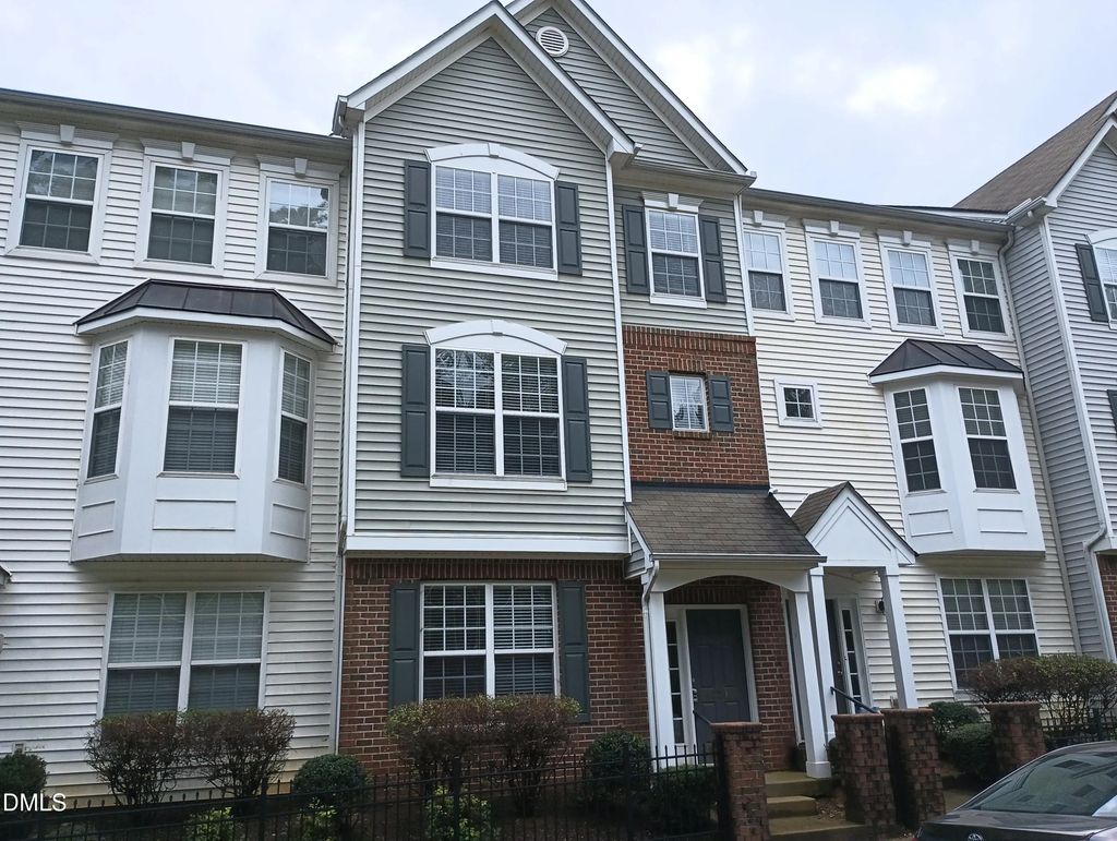 421 Madison Avenue, Cary