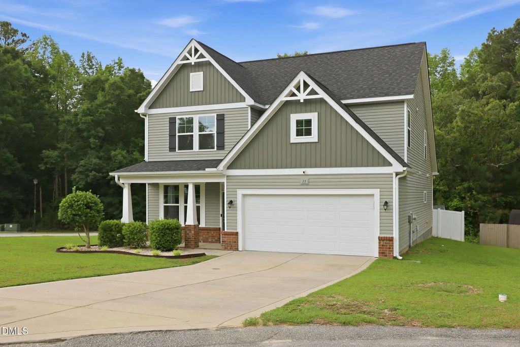 15 Dandelion Place, Spring Lake