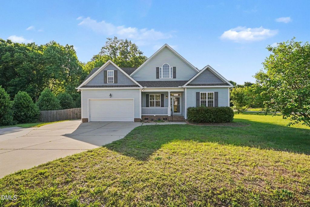 433 Spruce Meadows Lane, Willow Springs