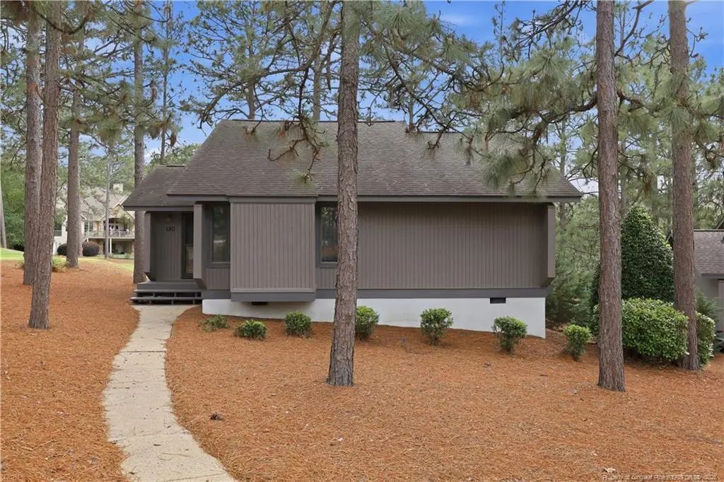 180 Barton Hills Court, Pinehurst
