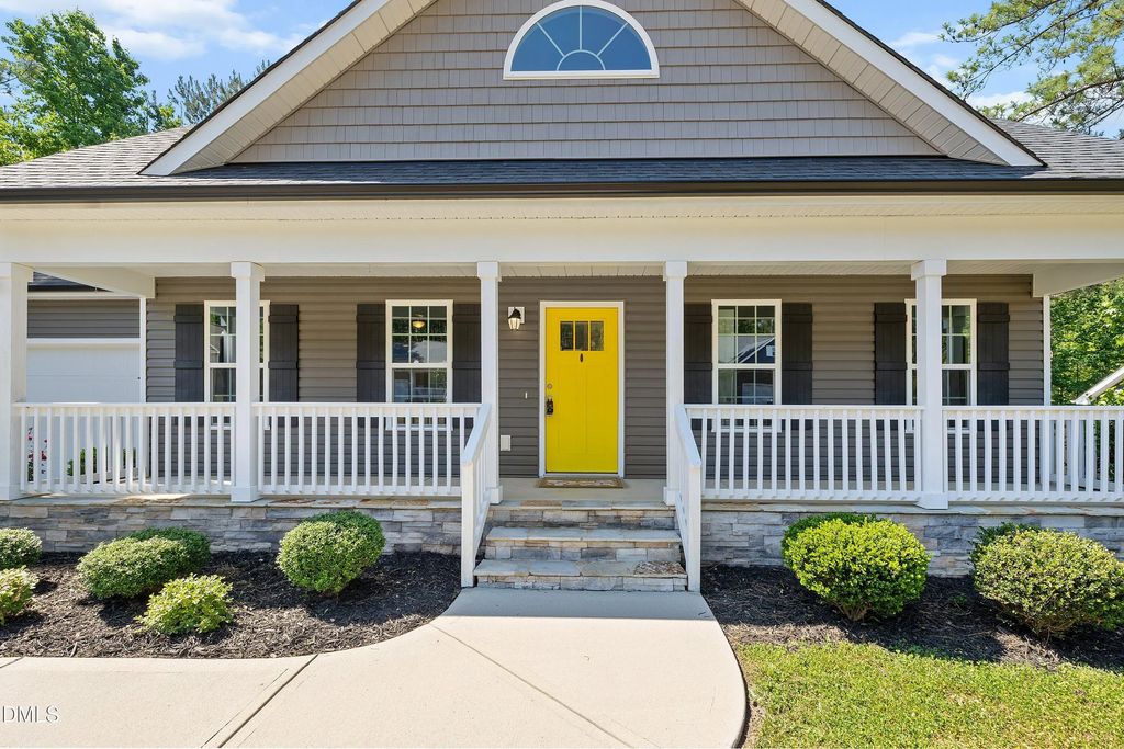 230 N Ridge Drive, Louisburg