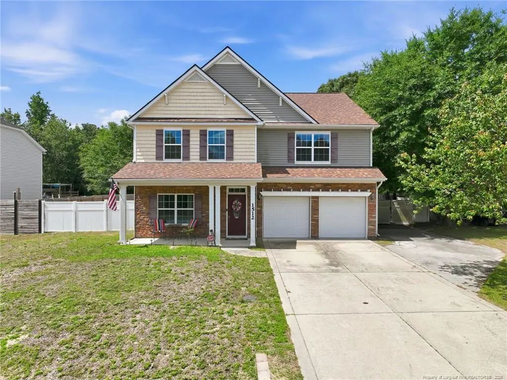 1512 Dulles Road, Hope Mills