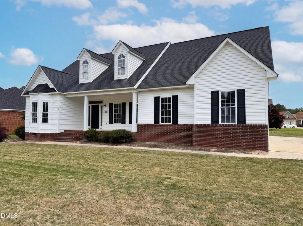 167 Stonehenge Drive, Dunn