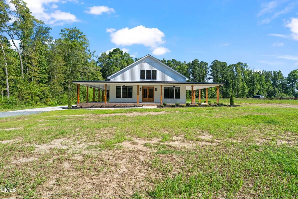 300 Avery Road, Erwin