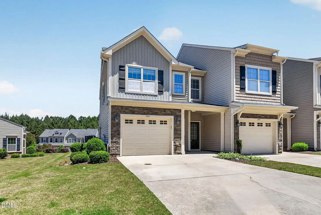 226 Beaconwood Lane, Holly Springs