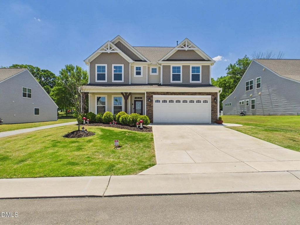 1096 Capulet Drive, Burlington