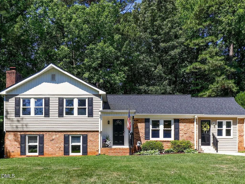 103 Upton Court, Garner