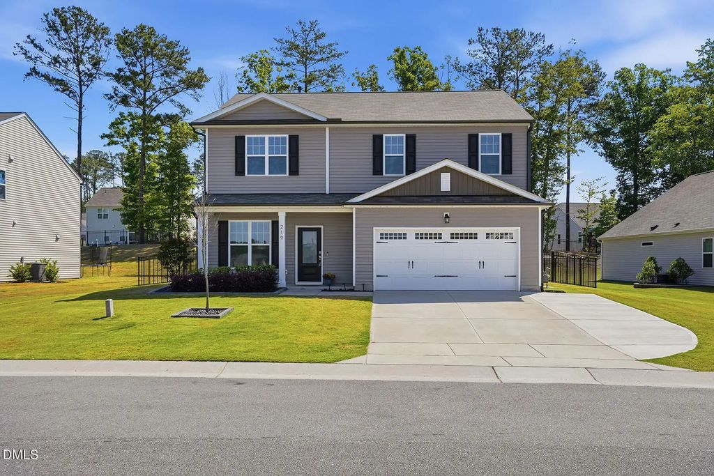 219 Albereto Drive, Clayton