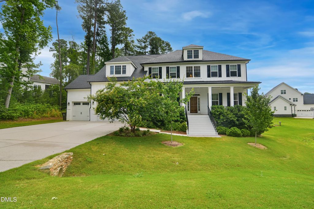 1529 Meadows Bank Way, Raleigh