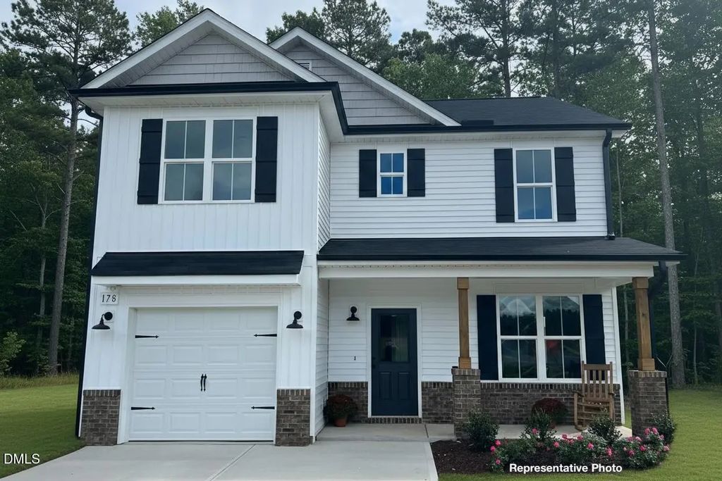 105 Longfield Court, Dunn