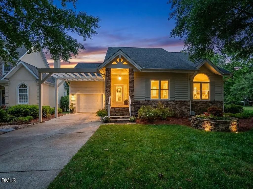 444 Millingport Lane, New London