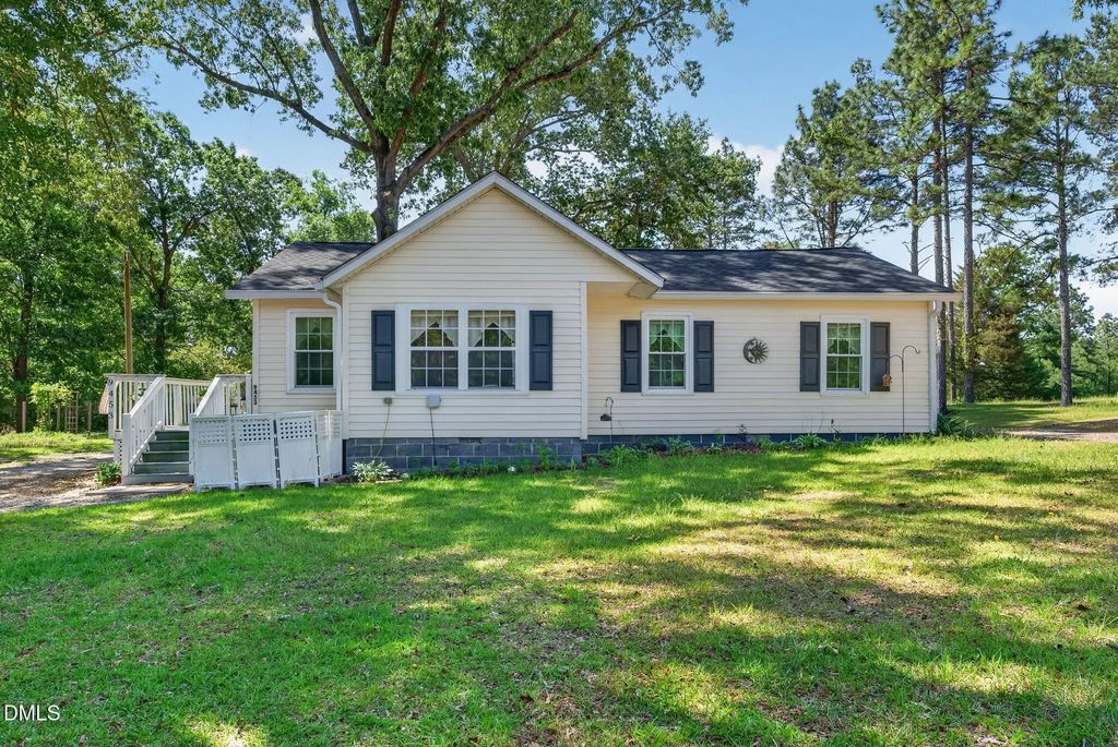 9453 Carolina 27, Lillington