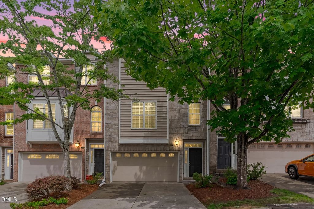 102 Cabernet Drive, Chapel Hill