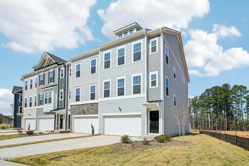 10915 Bayflower Way, Raleigh