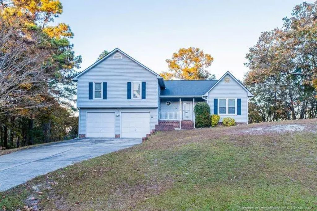 648 Lakeridge Drive, Cameron