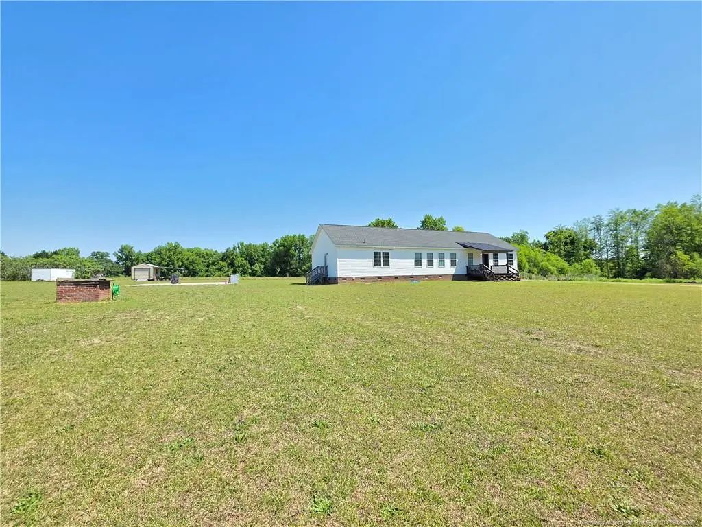 550 Thomas Drive, Raeford