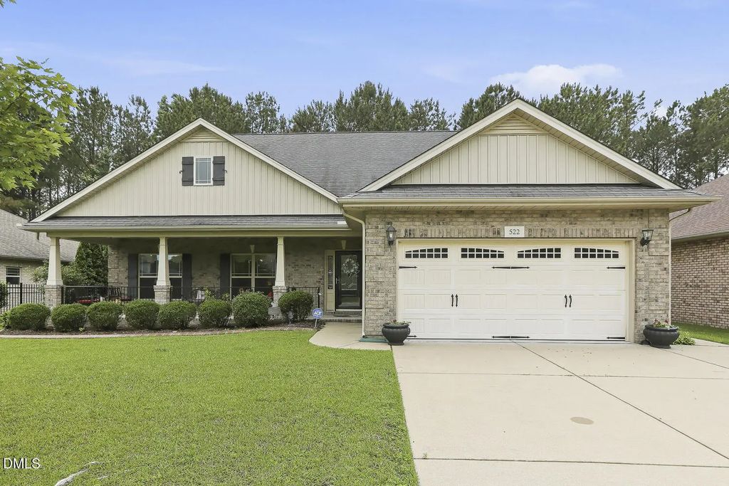 522 Sippihaw Oaks Drive, Fuquay Varina