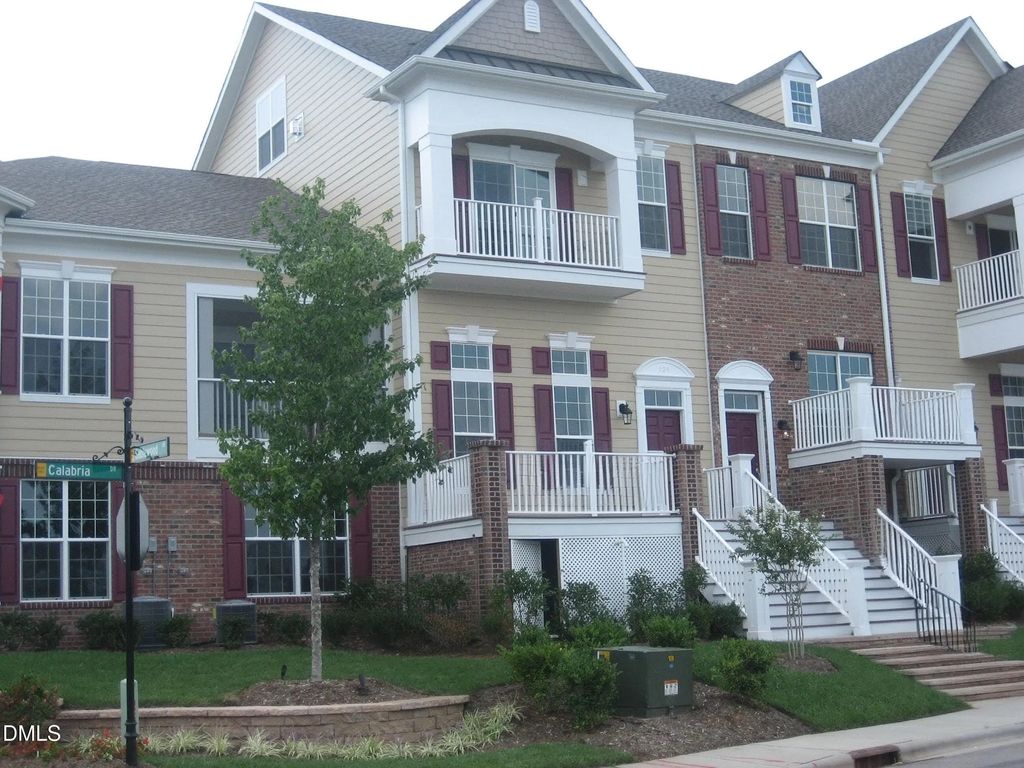 9211 Calabria Drive 104, Raleigh