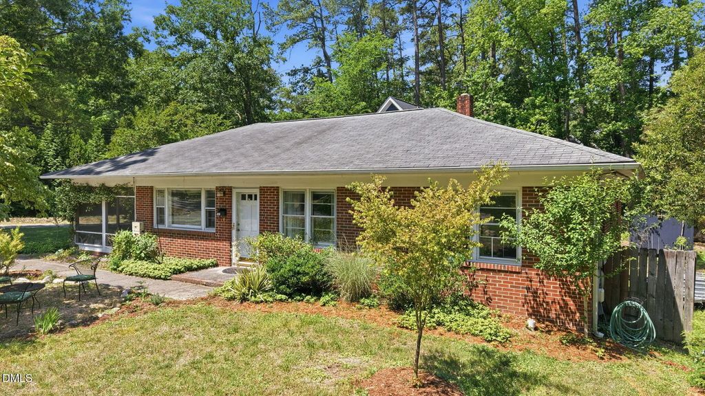 101 Hanna Street, Carrboro