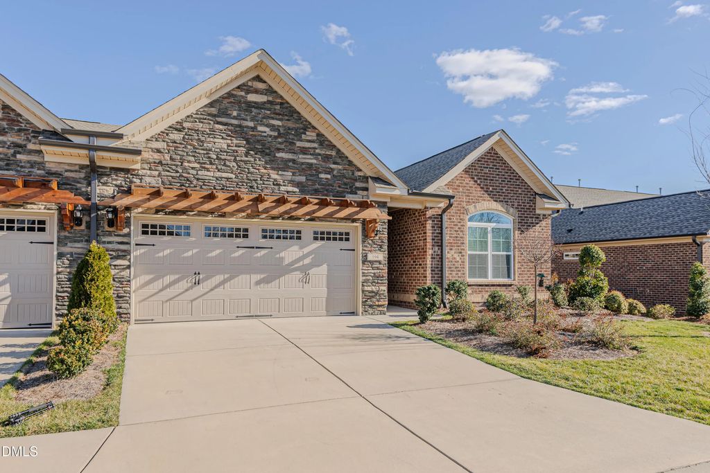 194 Dunvegan Lane, Burlington