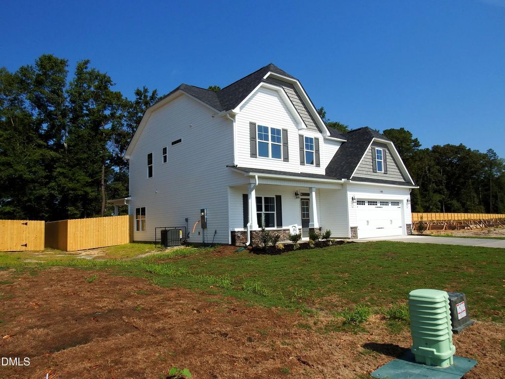 4820 Danasta Avenue (lot 33), Hope Mills