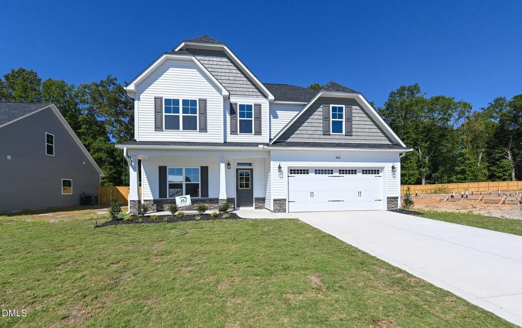 4820 Danasta Avenue (lot 33), Hope Mills